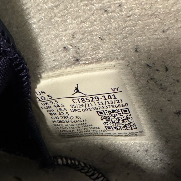 Jordan 6 Midnight Navy - Picture 6 of 8